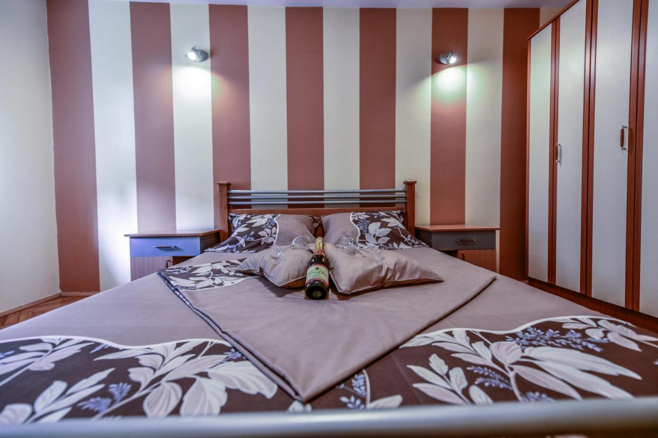 Lux Apartman Cvetkovic Kraljevo Exterior photo